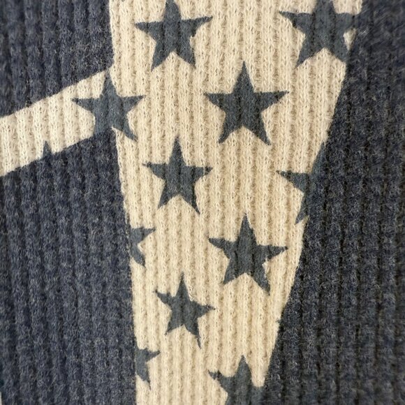 Gap Waffle Knit Long Sleeve Beige Shirt With Navy Logo & Flag Graphic Mens XL - Picture 7 of 13